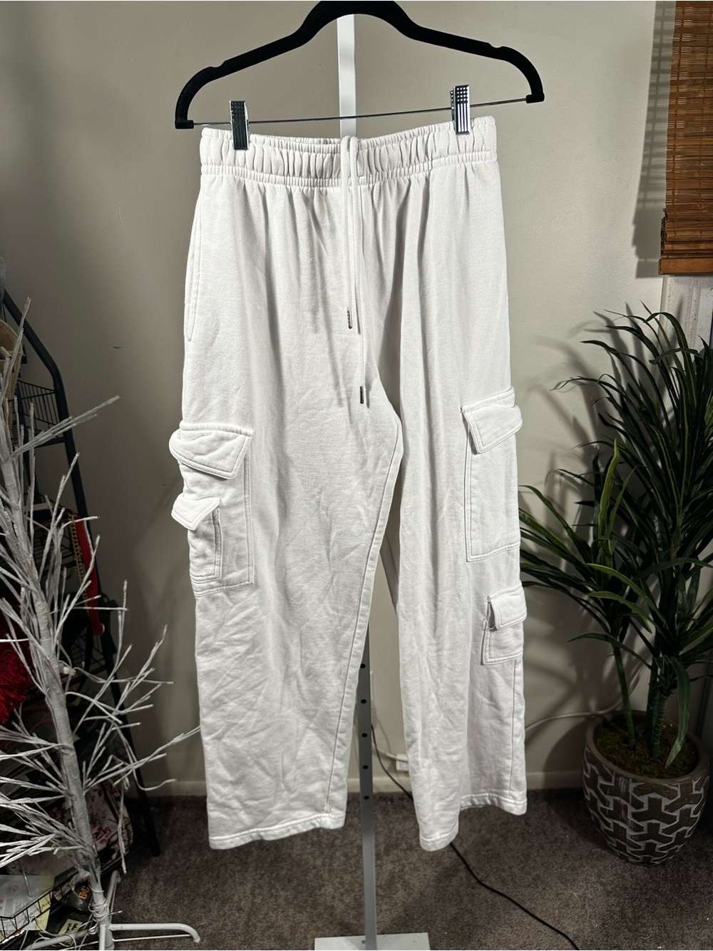 S261. Garage White Women's Cargo Sweatpants